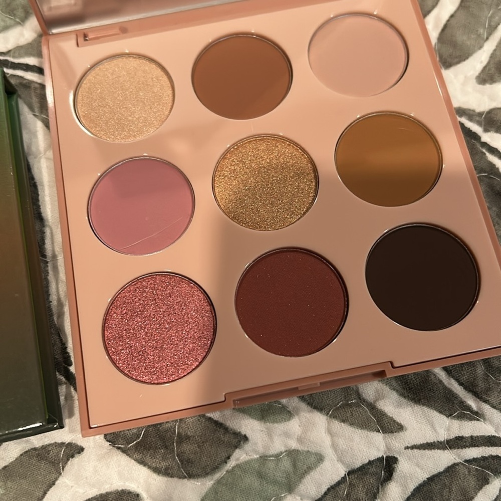 Eyeshadow Bundle - Picture 5 of 5
